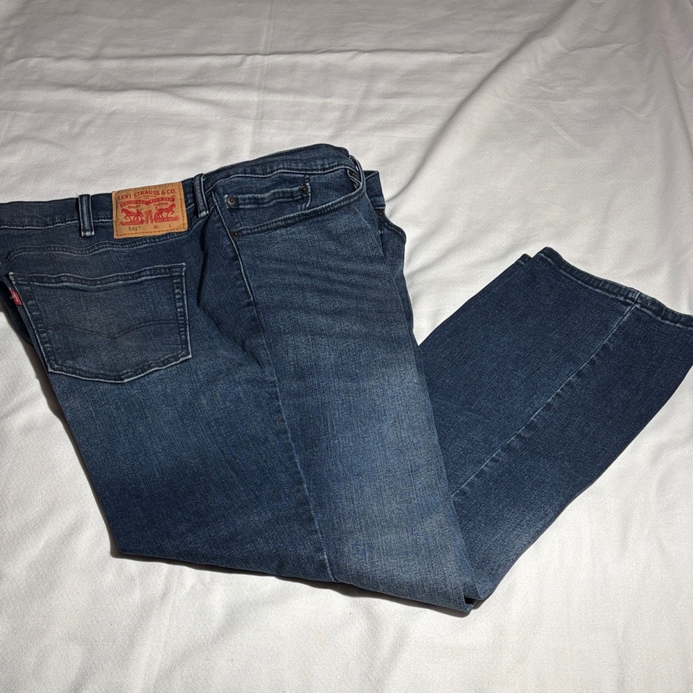 Levi's 541 Dark Blue Straight Jeans for Men -Size 44 * see measurements